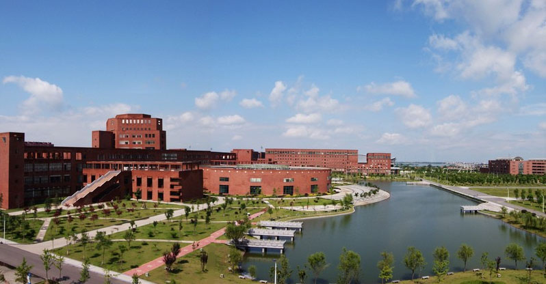 江西師范大學旭潔洗地機客戶案例-<a href=http://www.tejiahome.com target=_blank class=infotextkey>洗地機生產(chǎn)廠</a>家